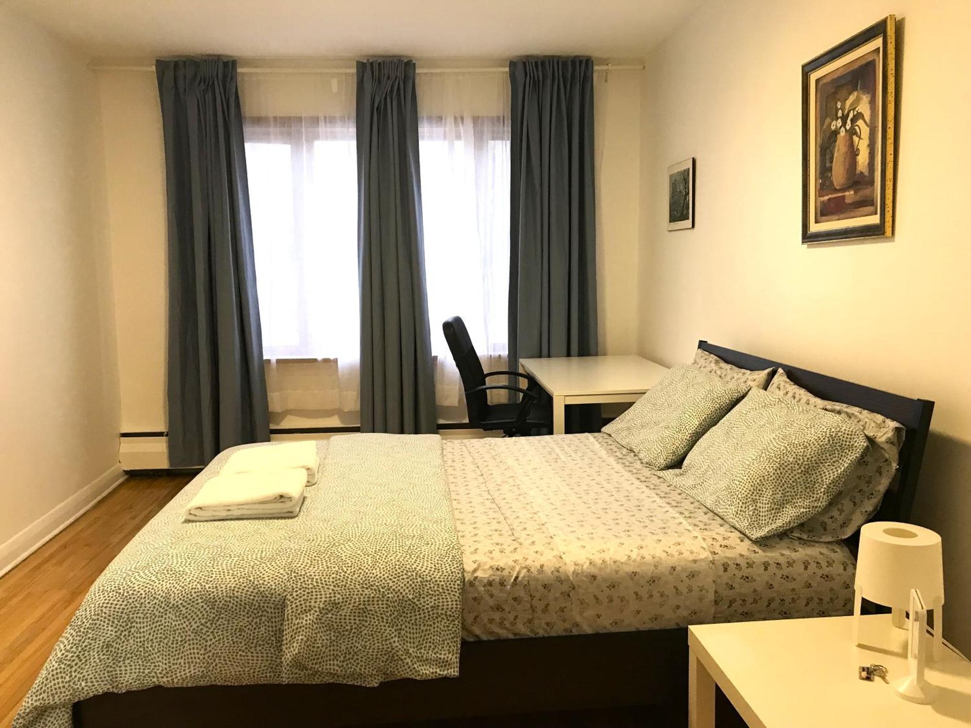 Big Private Room Midmontreal Next To Station Metro - Parking Free Buitenkant foto