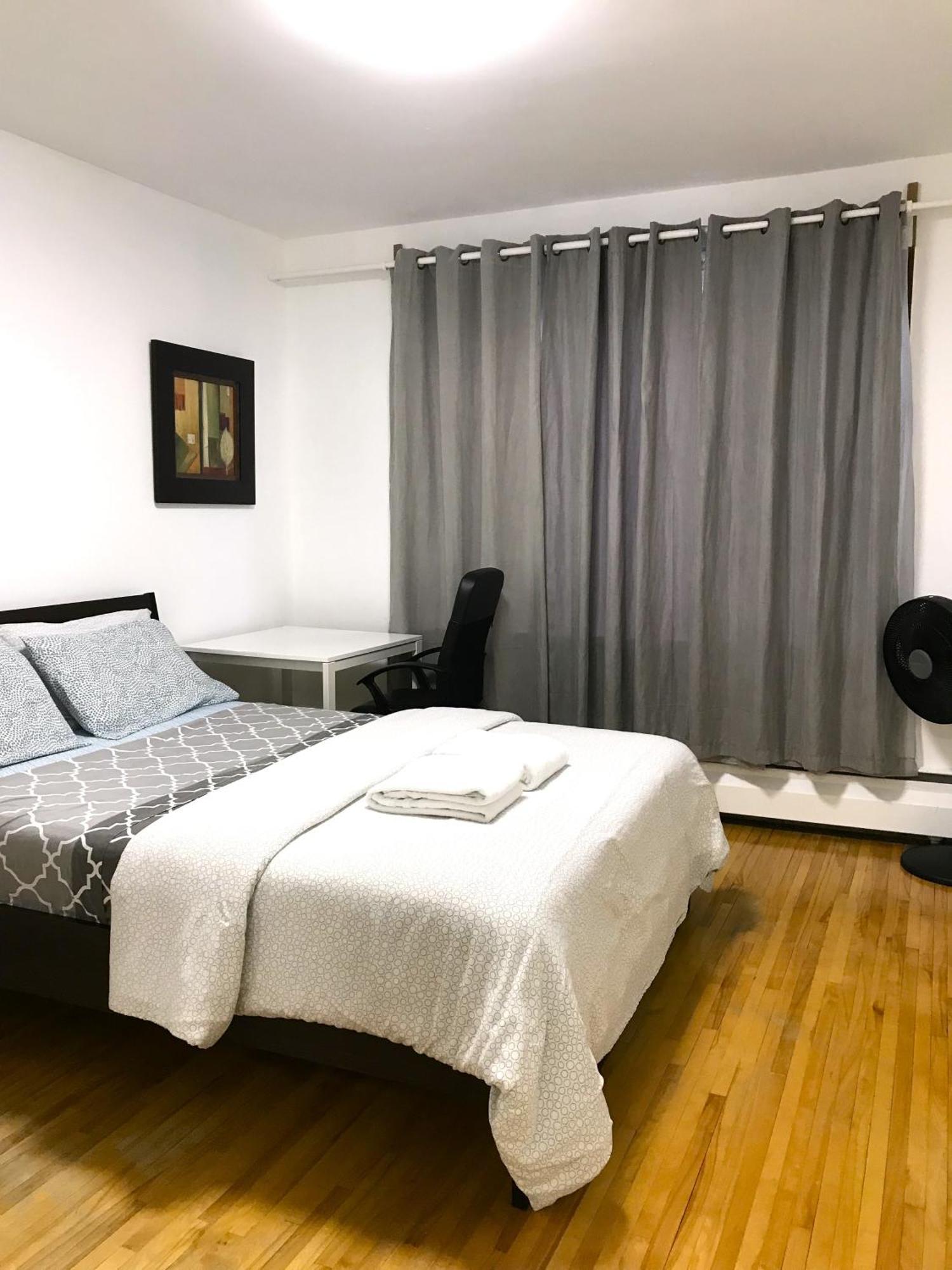 Big Private Room Midmontreal Next To Station Metro - Parking Free Buitenkant foto