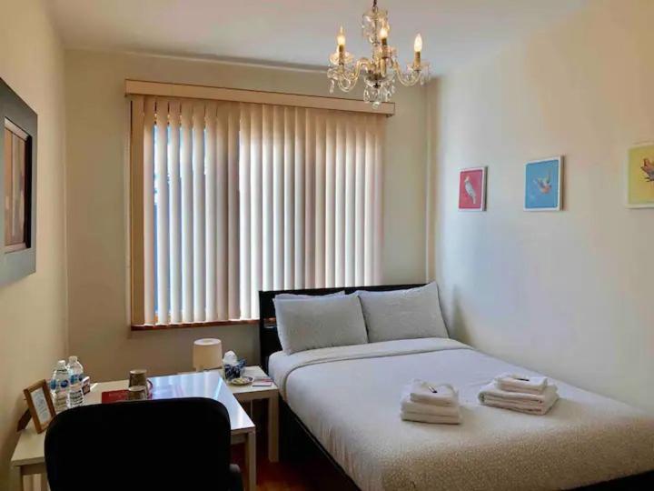 Big Private Room Midmontreal Next To Station Metro - Parking Free Buitenkant foto