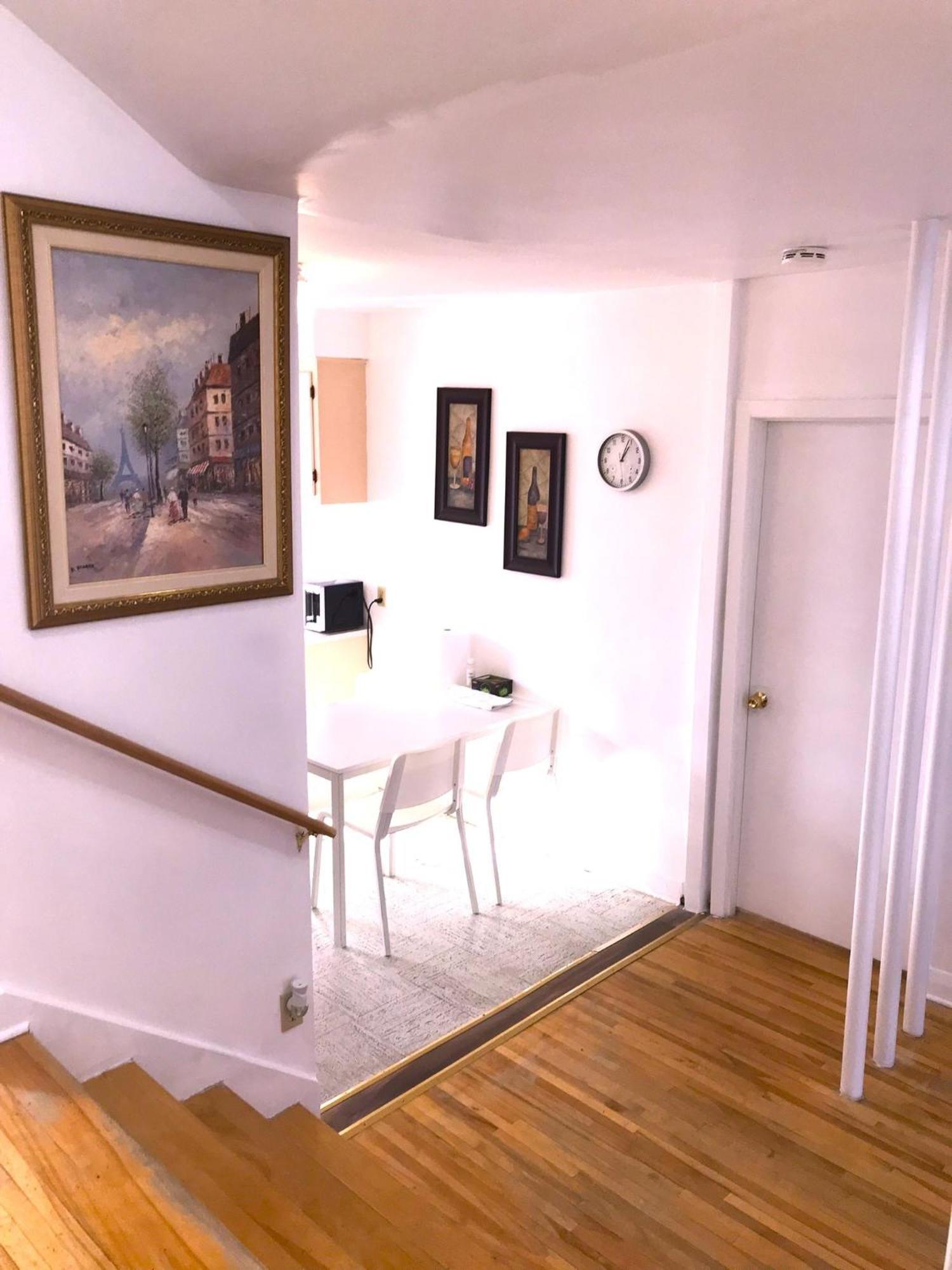 Big Private Room Midmontreal Next To Station Metro - Parking Free Buitenkant foto